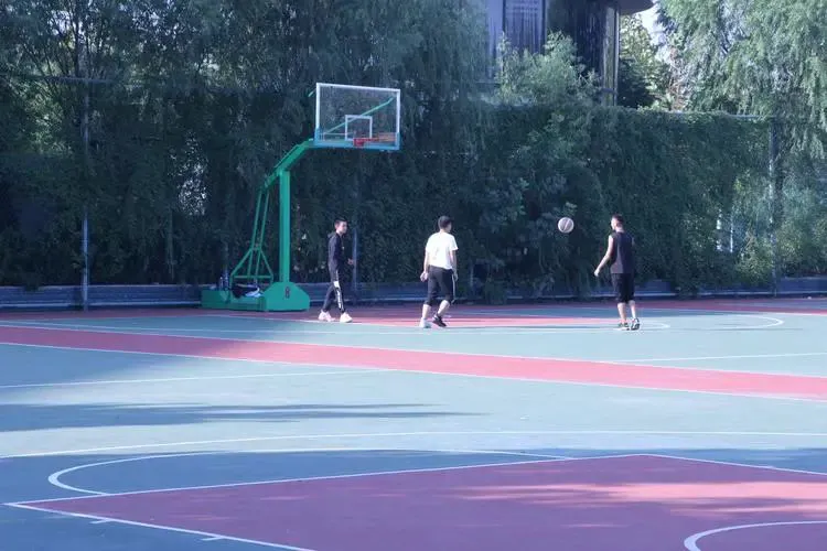 为什么篮球教练要不断改进训练方法_2