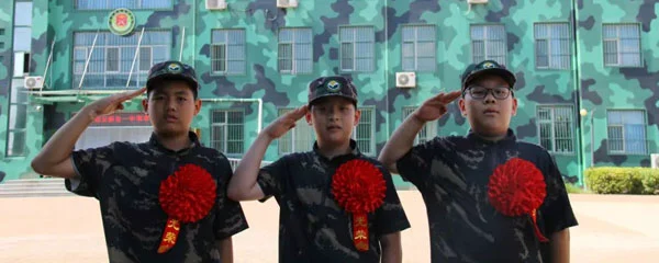 如何在封闭训练中培养篮球战术意识_2